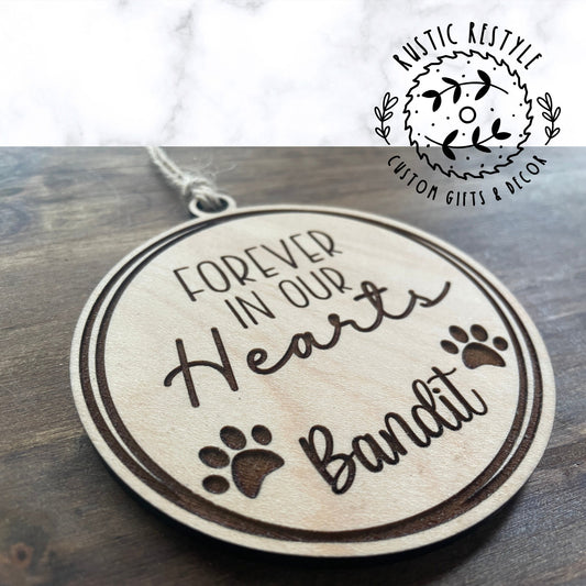 Custom Pet name memorial ornament, dog paws, and pet name