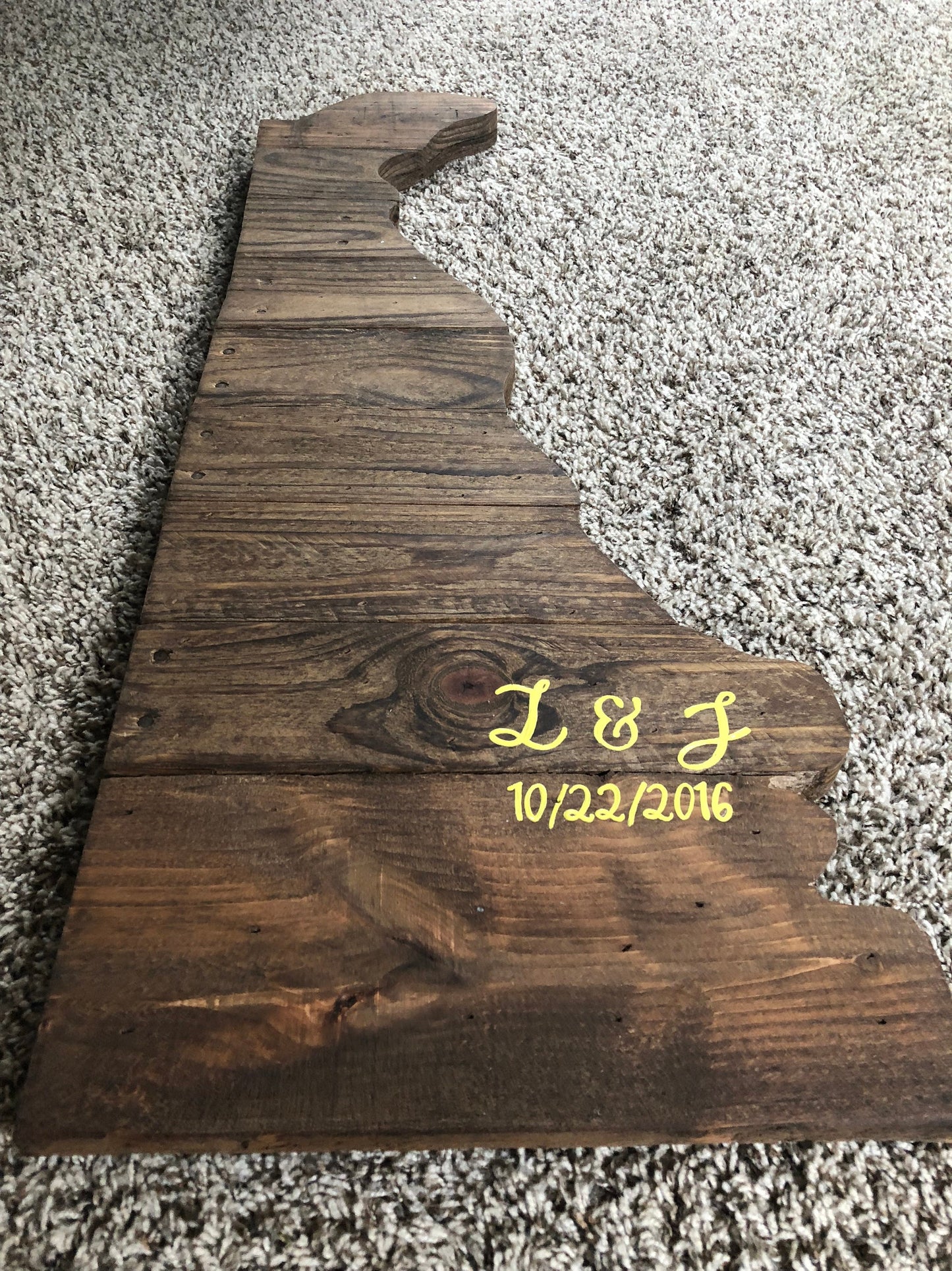 Delaware state art, Delaware map sign, wall art, pallet state cut out, Gift for new home, wedding guest book, wall above couch gallery