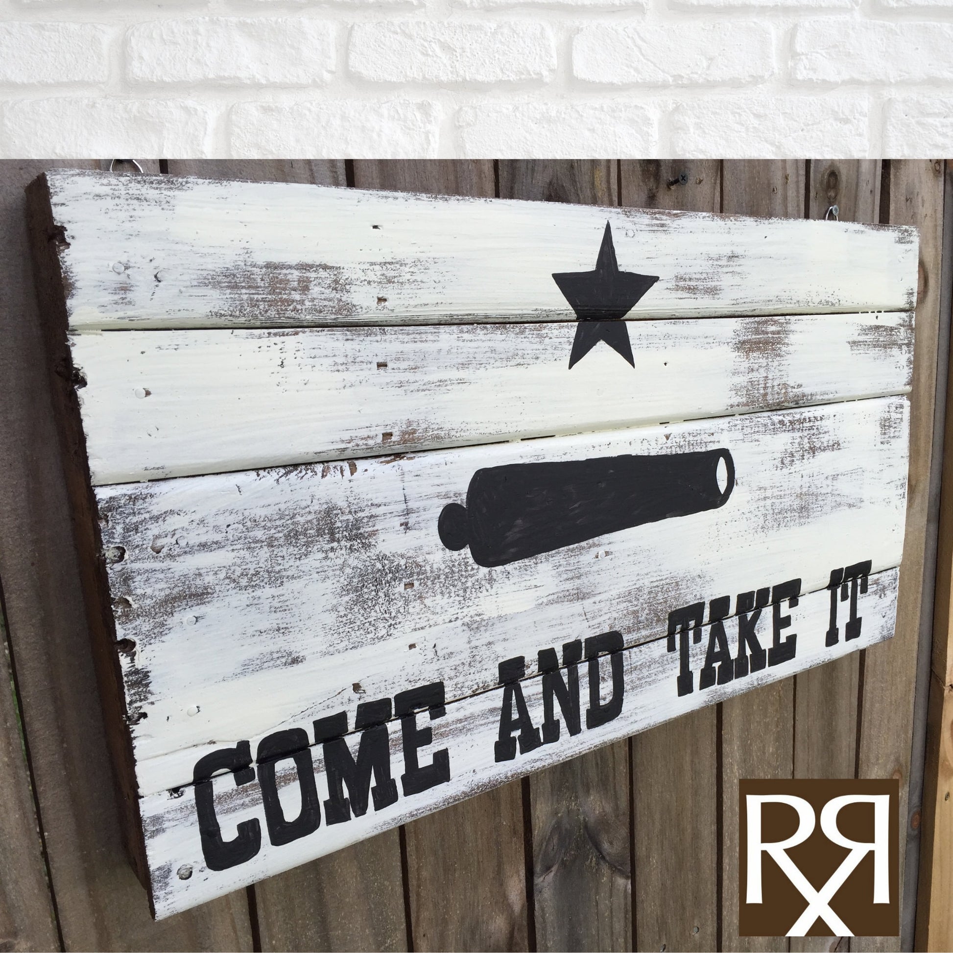 14" X 25" Rustic Texas wood pallet Flag- Come And Take It, Battle of Gonzales Revolutionary Flag home decor sign