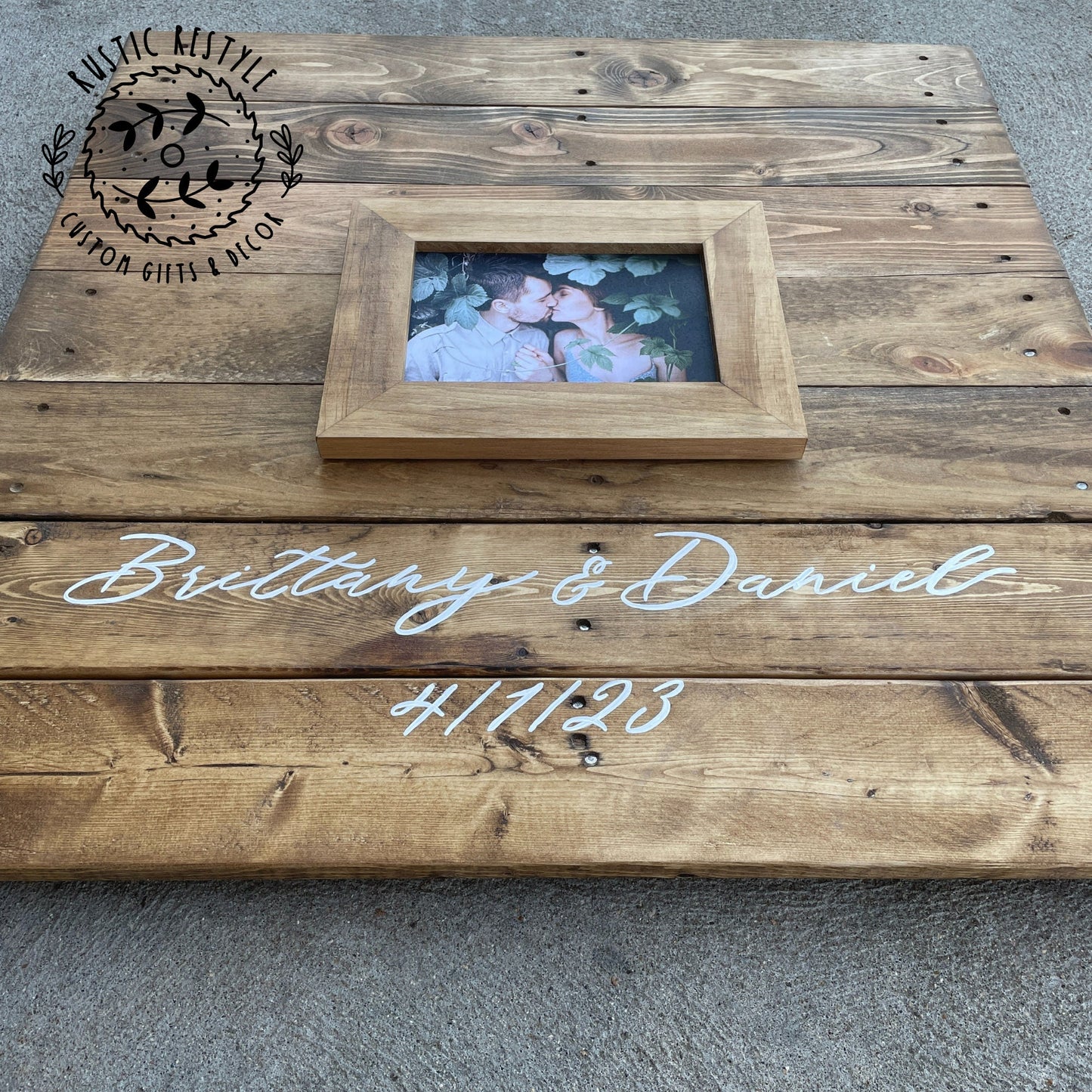 Guestbook Alternative, personalized wedding sign, pallet wall art, wedding photo frame, names sign, 24x24