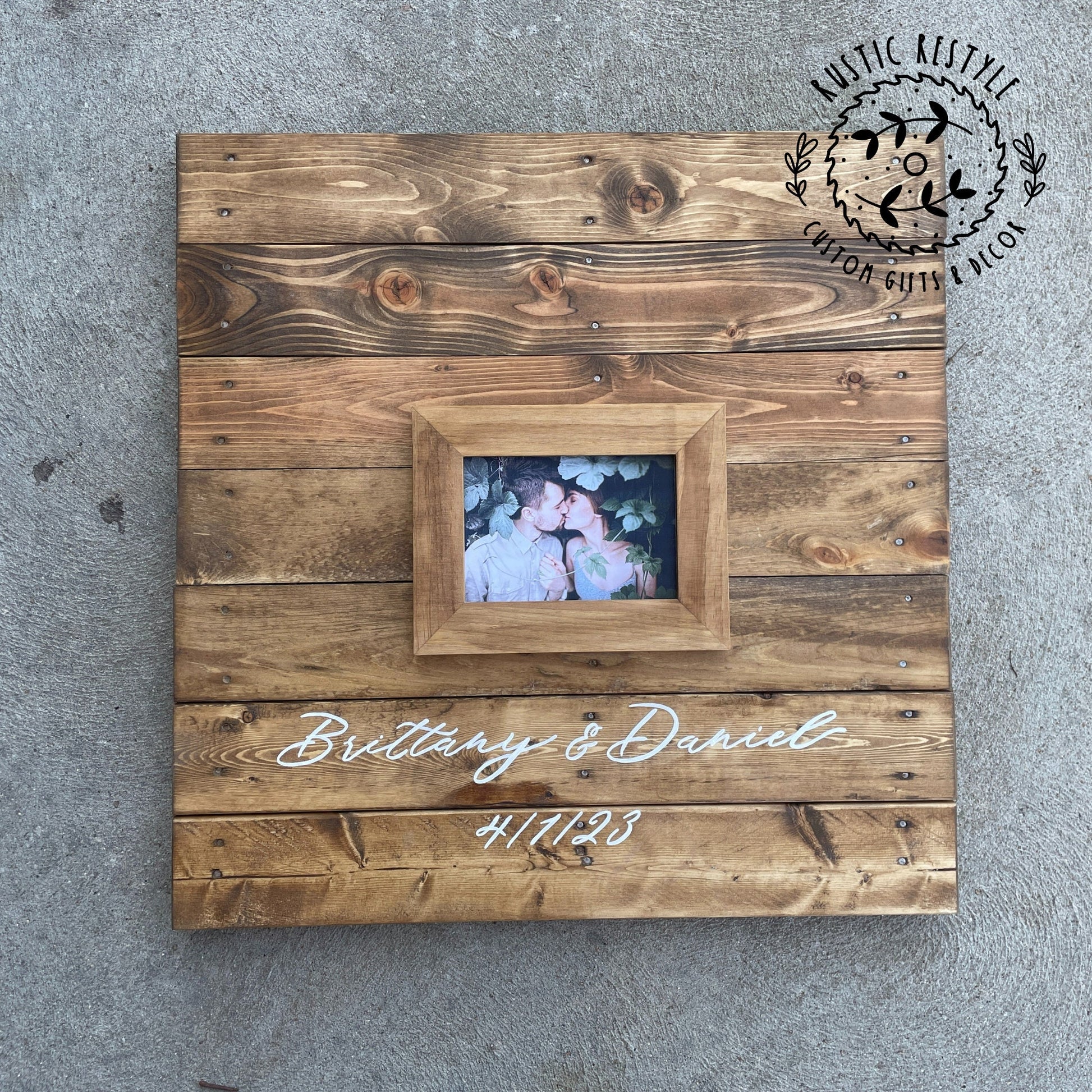 Guestbook Alternative, personalized wedding sign, pallet wall art, wedding photo frame, names sign, 24x24