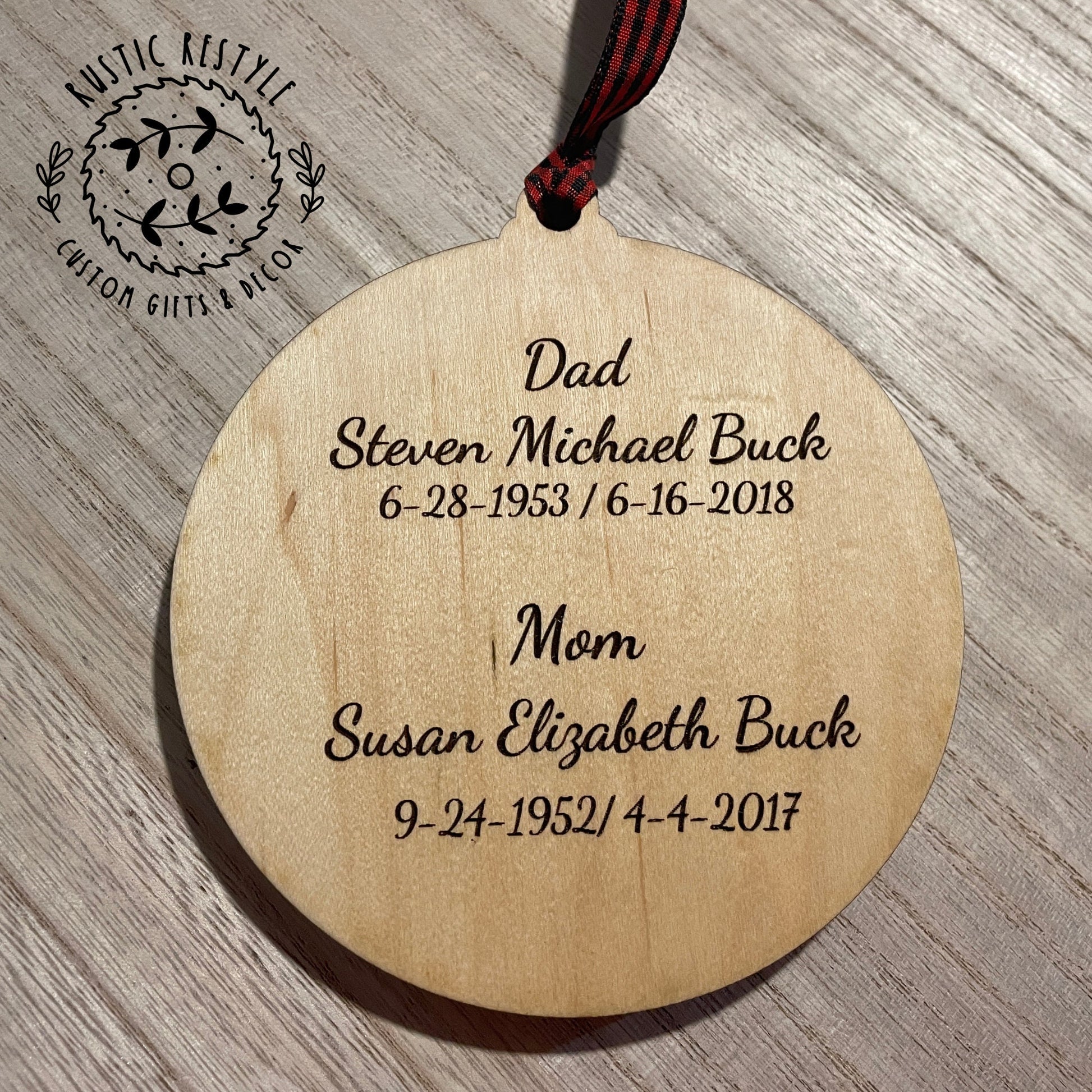 cardinal tree Remembrance ornament, a 4inch remembrance Christmas ornament that can be personalized with engraved names on the back