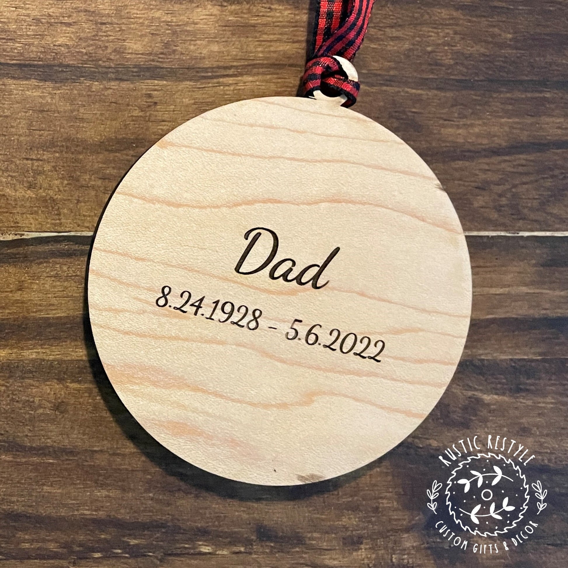 cardinal tree Remembrance ornament, a 4inch remembrance Christmas ornament that can be personalized with engraved names on the back
