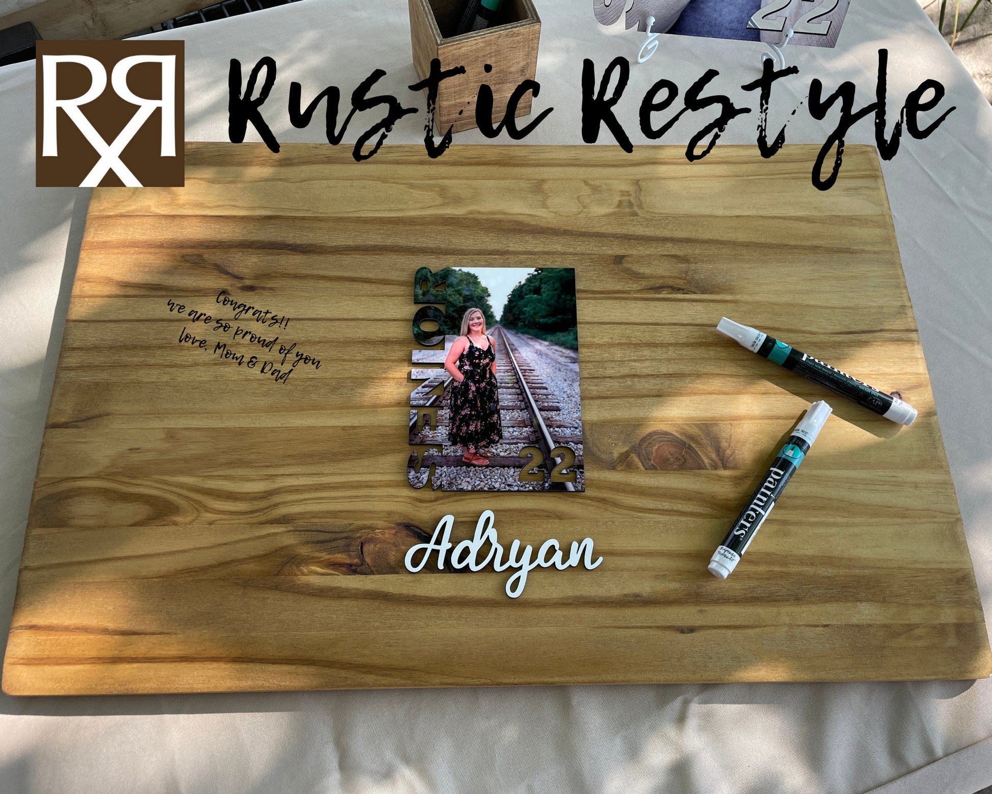 Graduation Guest book board its a signable rustic wood sign, You can customizable with photo and name.