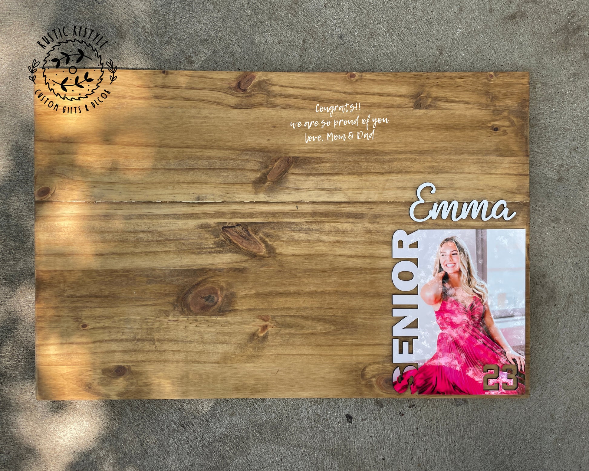 Graduation Guest book board its a signable rustic wood sign, You can customizable with photo and name.