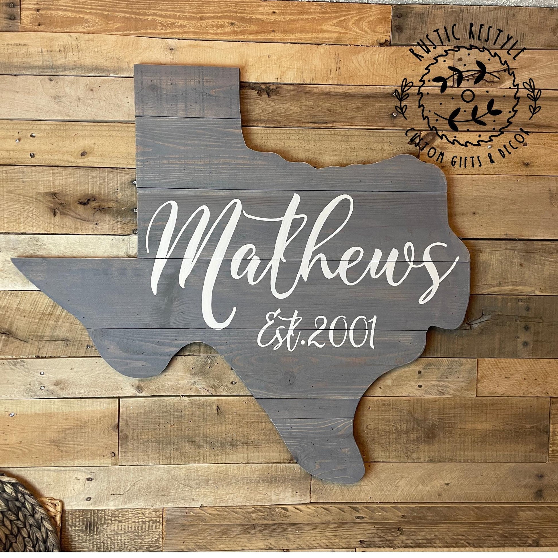 Last name wood sign, pallet sign wall art, wood state art, new home, rustic home decor, wooden Texas pallet, 24inch Texas name and star sign