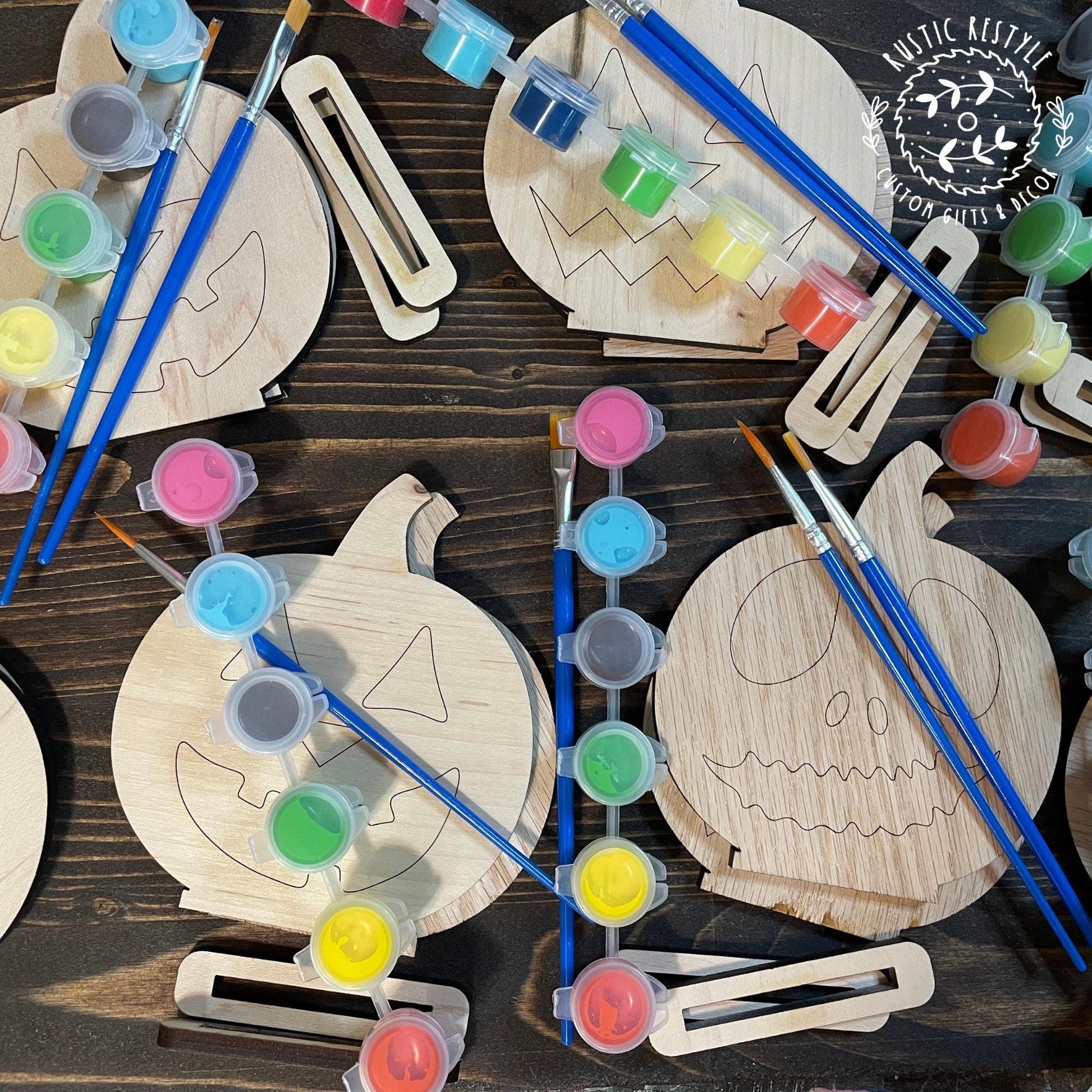 Halloween Pumpkin Painting Kit, DIY Wooden Jack‑O‑Lantern Craft Set, Kids Fall Activity, Paintable Pumpkins with Brushes & Stands