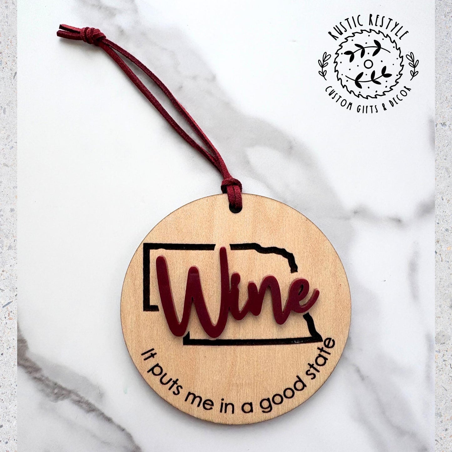 Personalized State Wine Ornament – “It Puts Me in a Good State” – Funny Wooden Gift – All U.S. States Available