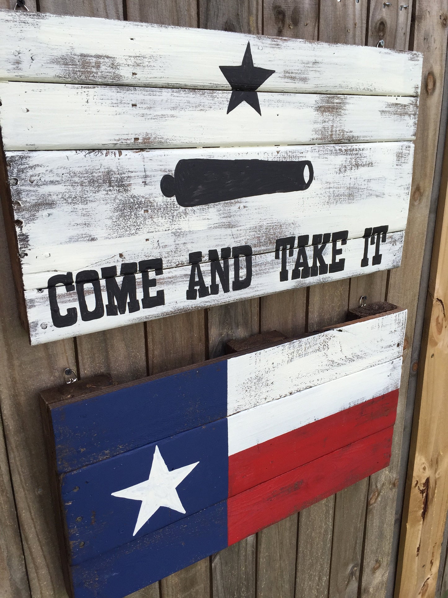14" X 25" Rustic Texas wood  pallet Flag- Come And Take It, Battle of Gonzales Revolutionary Flag home decor sign